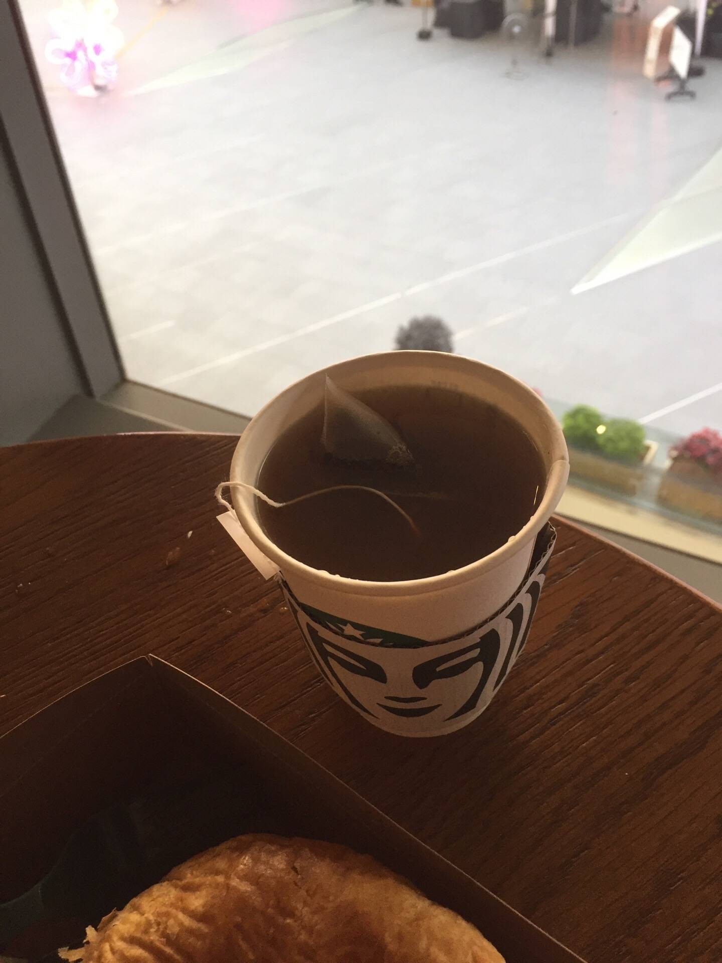 Manuka Honey Ginger Black Tea ร้าน Starbucks ไอคอนสยาม