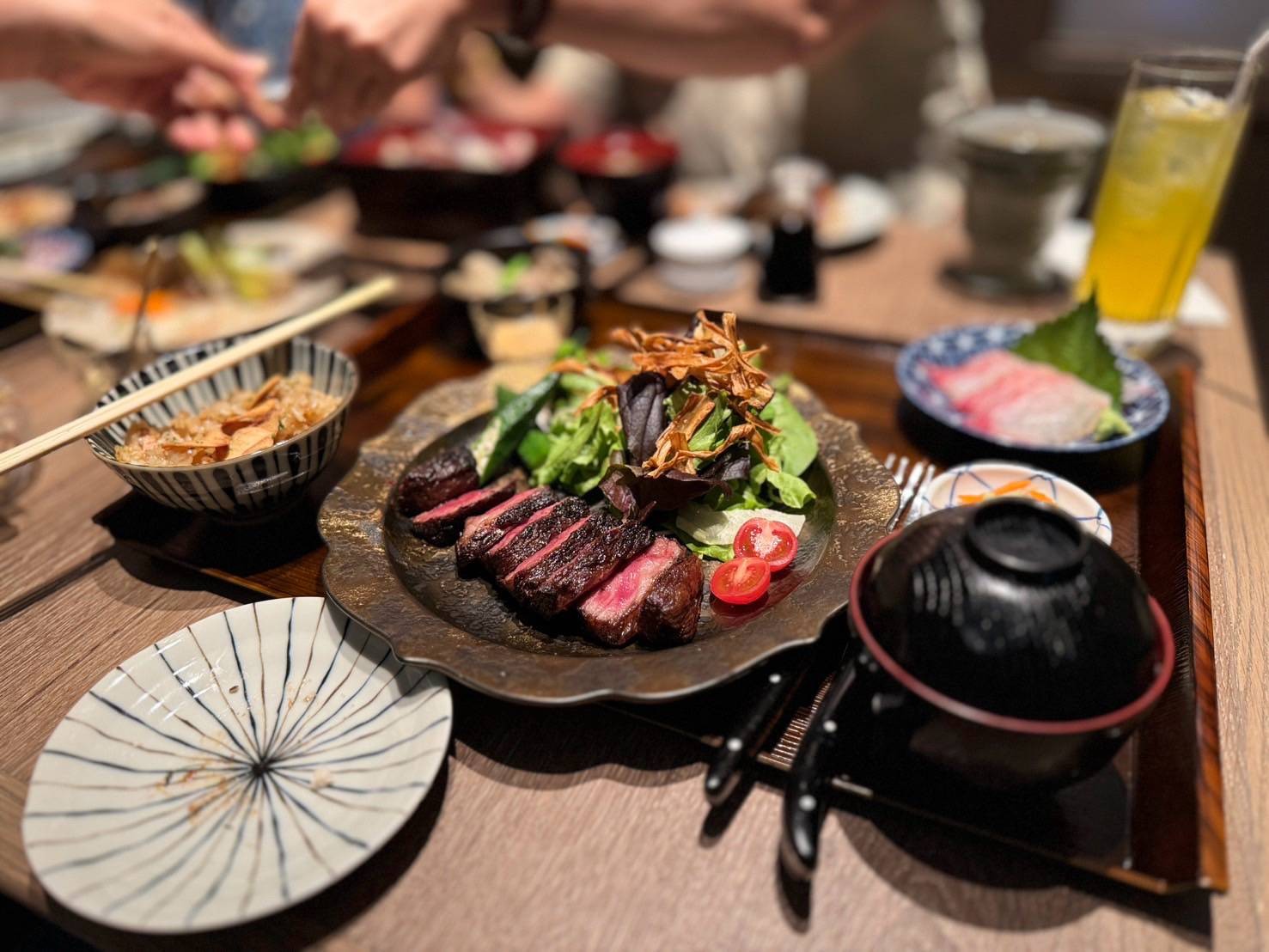 รูป Gen Japanese Charcoal Grill Restaurant & Bar