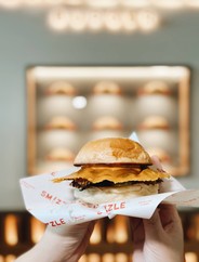 Smizzle Burger สาขา Central Embassy Central Embassy