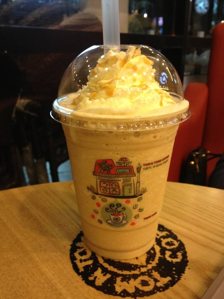 ร้าน TOM N TOMS COFFEE THe Vue Charoennakorn รีวิวร้านอาหาร Wongnai