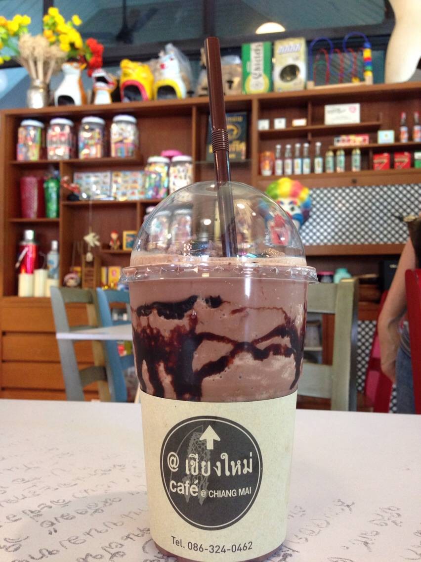 รีวิว Cafe@Chiang Mai ลาซาล บางนา - ชอบการแต่งร้าน นั่งได้ชิลๆ