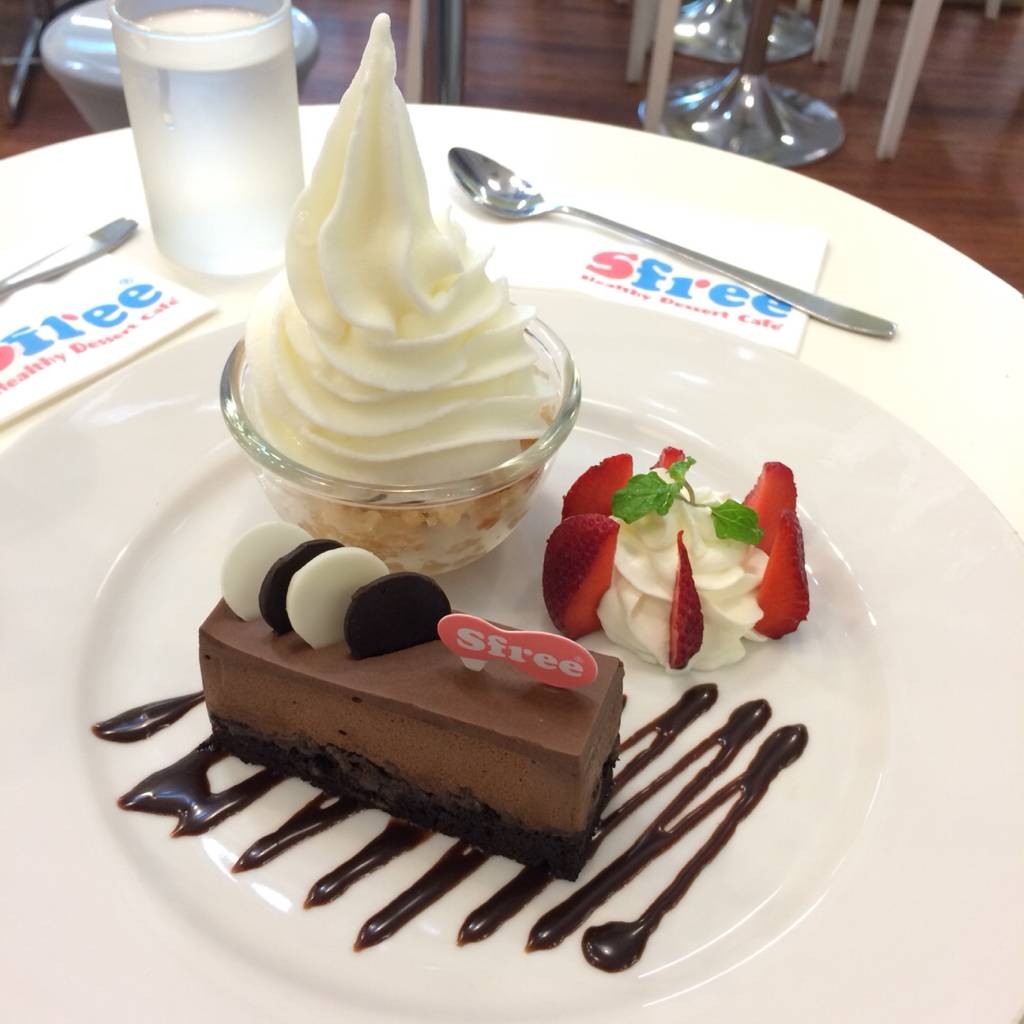 ร้าน Sfree Healthy Dessert Cafe Lotus Pattanakarn รีวิวร้านอาหาร