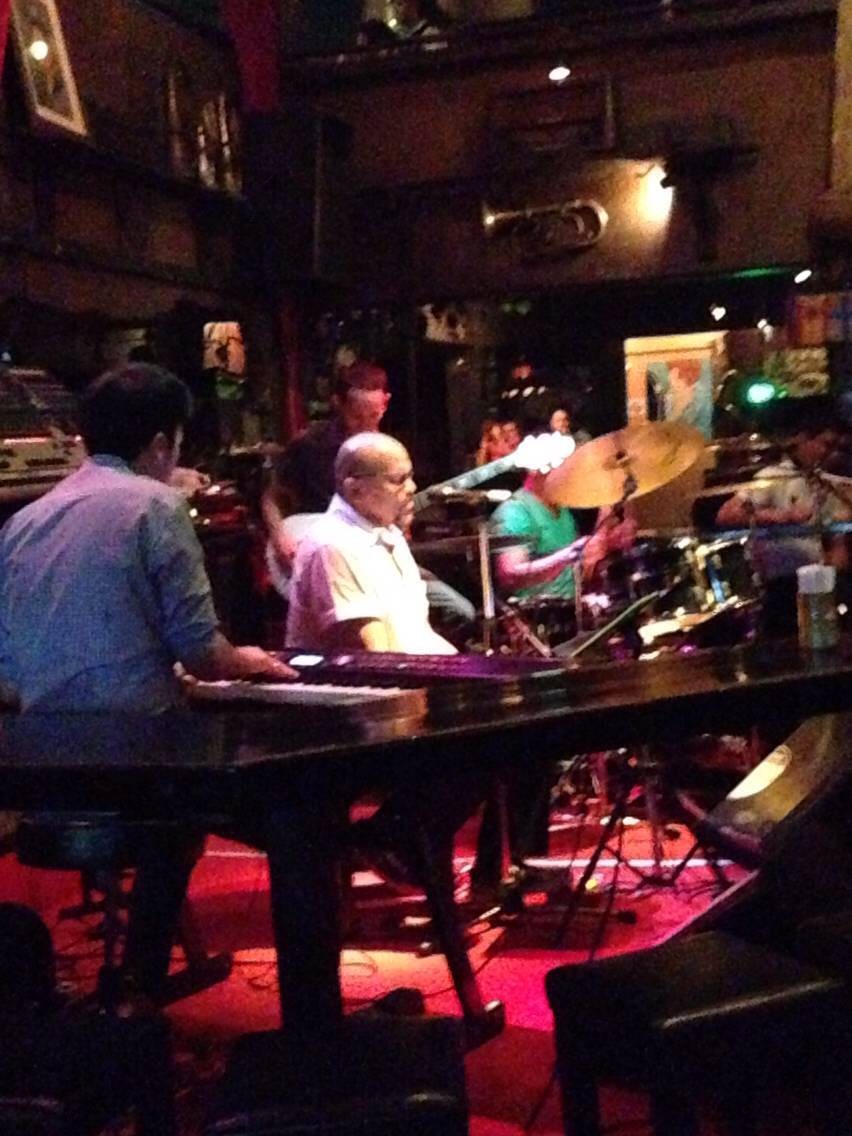 รูป Saxophone Pub & Restaurant