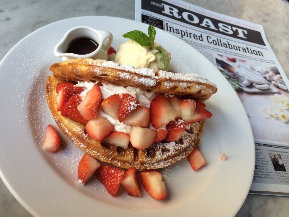 รีวิว Roast Coffee & Eatery ซีนสเปซ ทองหล่อ หน้าตาสวย รสชาติดี Wongnai