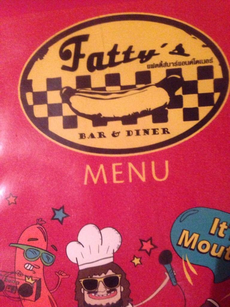รีวิว Fatty's Bar & Diner - ตอนแรกไม่กล้าเข้า พอเข้าแล้วไม่อยากออก ...