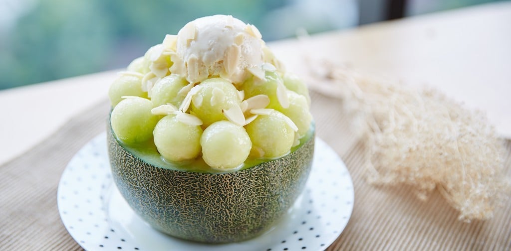 วิธีทำ “Melon Bingsu” เมนูของหวานสุดฮิต ทำเองได้ ง่ายแบบไม่น่าเชื่อ! Wongnai