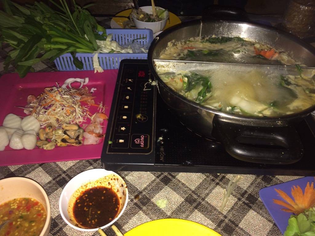 จิ้มจุ่ม ร้าน บ้านพร บุฟเฟ่ต์ทะเลเผา