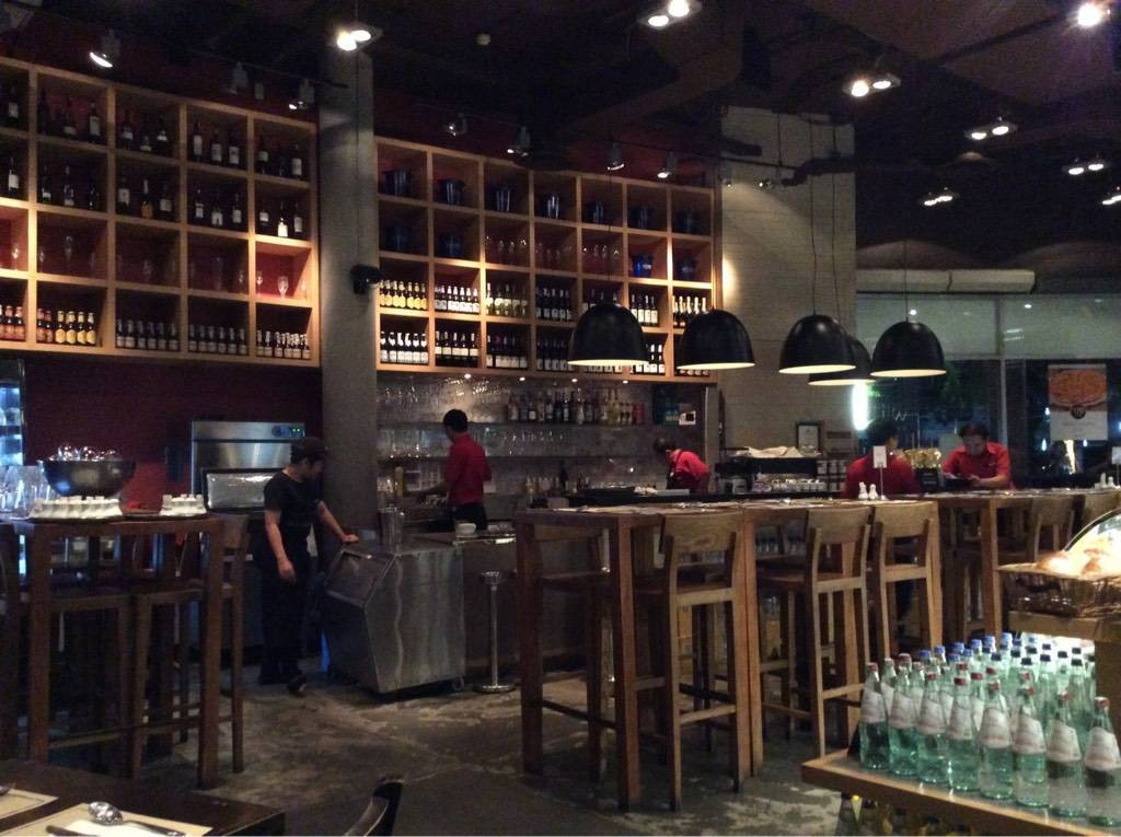 wine connection สาขา paseo real