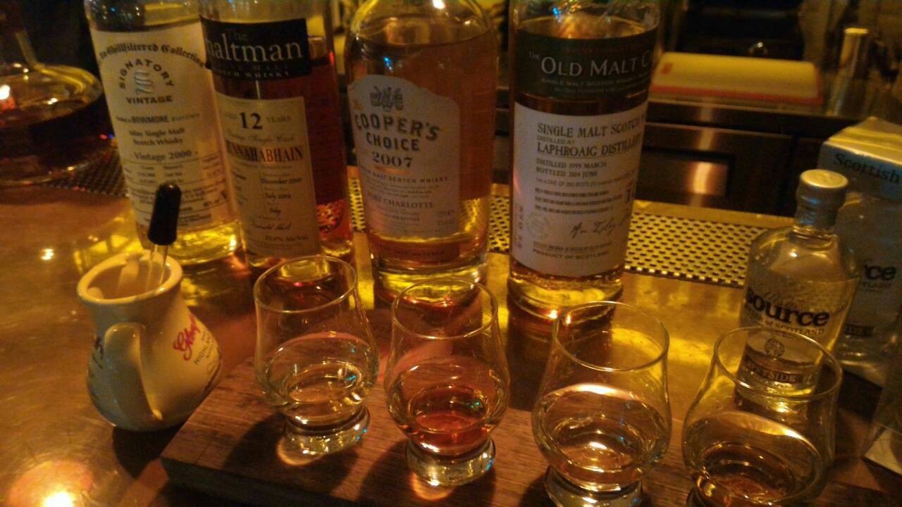 รีวิว The Single Cask Chijmes Top 5 Whisky Bar in Singapore (2) Wongnai