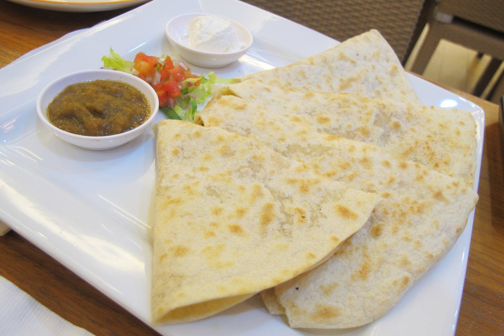 Classic chicken quesadilla ร้าน Sunrise Tacos เดอะ พรอมานาด Wongnai