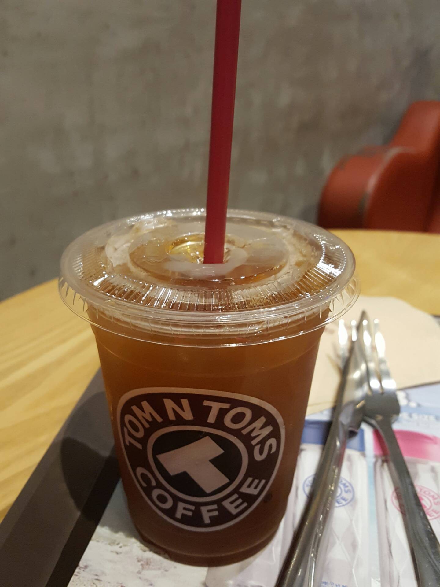 ร้าน TOM N TOMS COFFEE (ทัม เอ็น ทัมส์ คอฟฟี่) The Ozone รีวิว