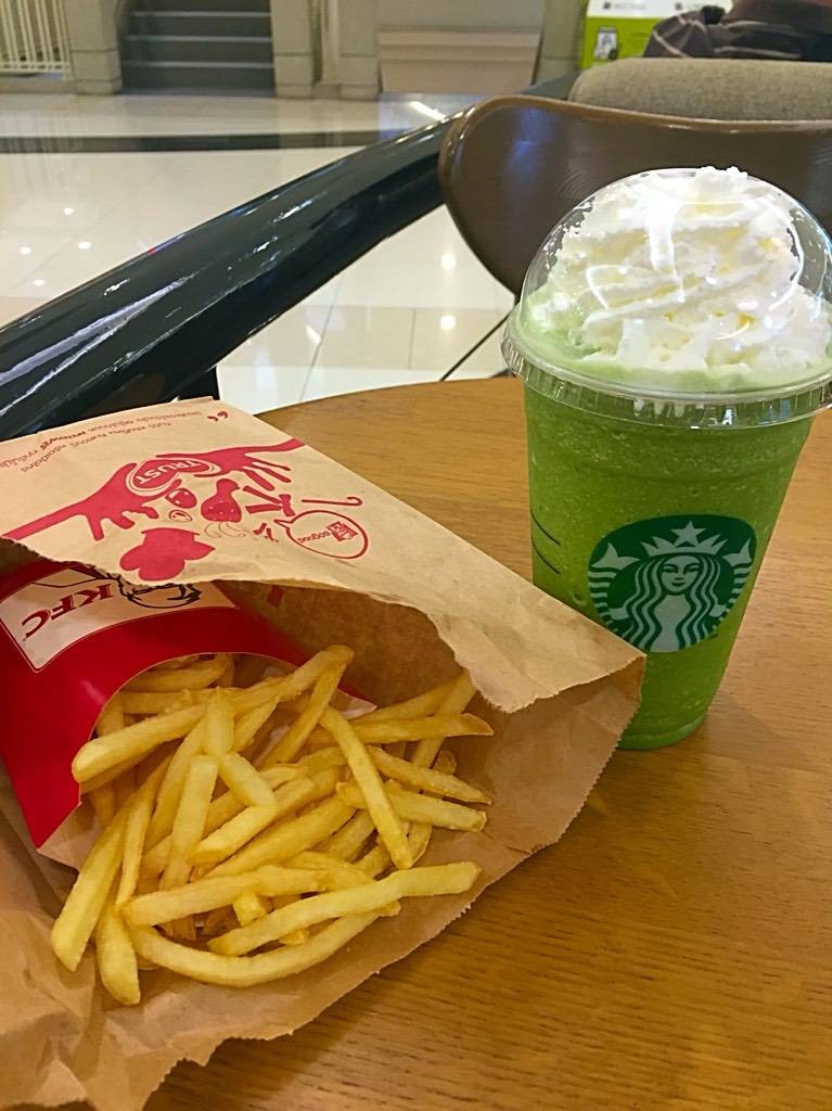 Green Tea Cream Frappuccino • เมื่อแรกของวัน ร้าน Starbucks Future Park