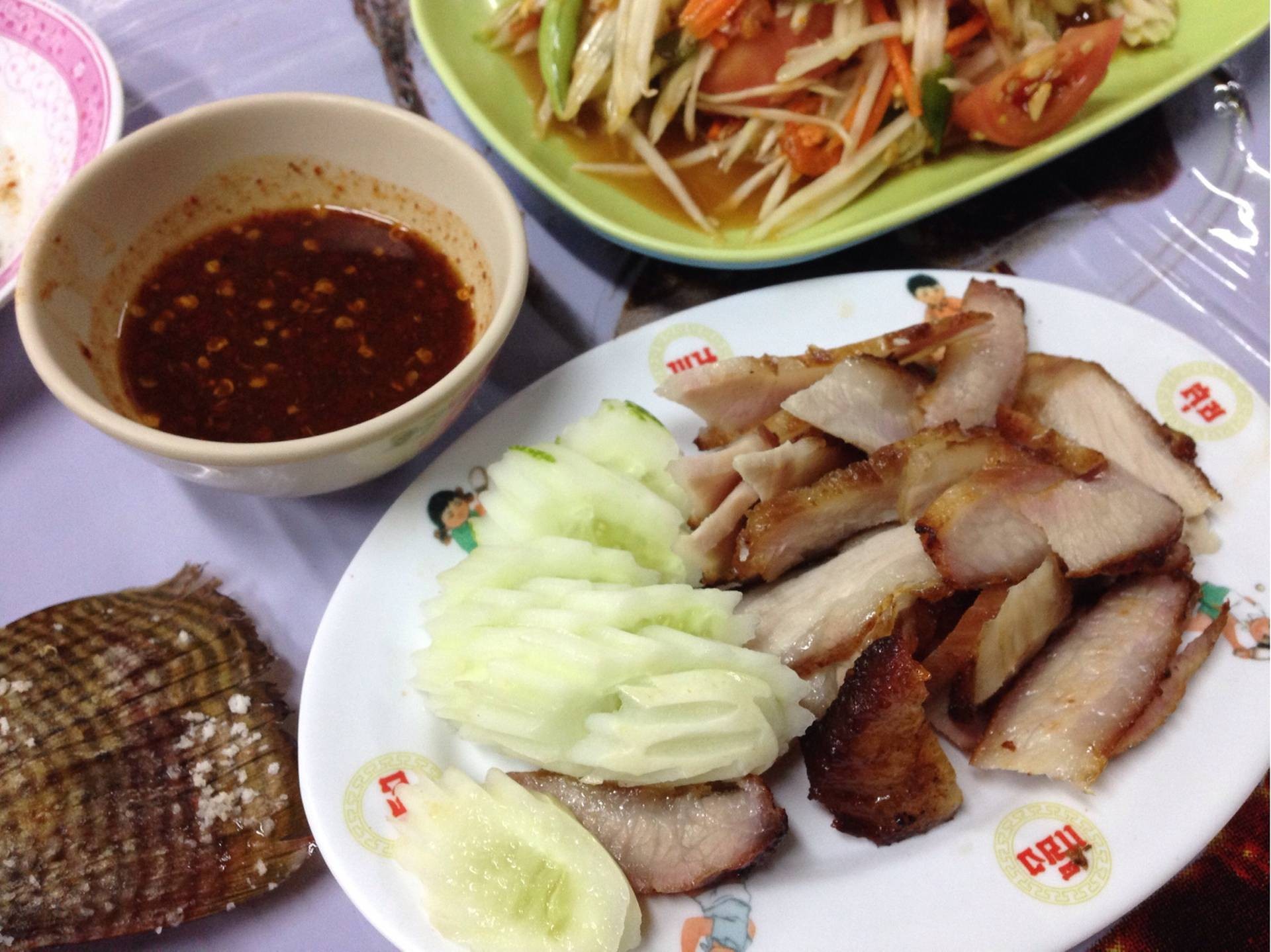 คอหมูย่าง ร้าน ส้มตำ เจ้ปุ้ย