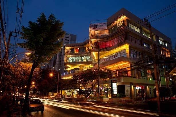 ร้านอาหาร ยอดนิยม ใน เดอะ ปอร์ติโก หลังสวน