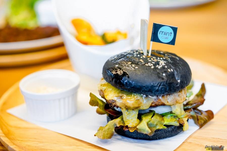 รูป Mint Cafe by Peppermintfield ซ.โยธินพัฒนา 3 เลียบด่วนเอกมัยรามอินทรา