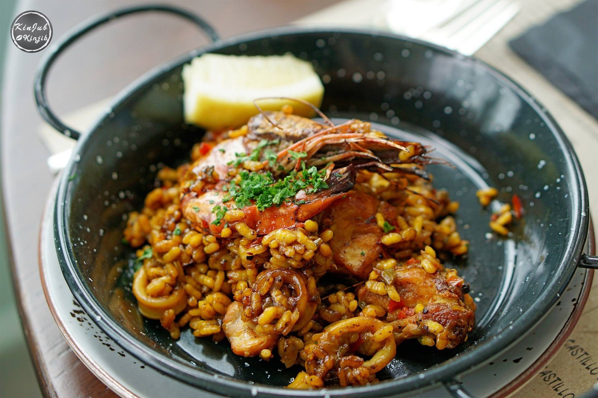 Uno Mas Paella (45 min require) ร้าน UNO MAS Centara Grand at