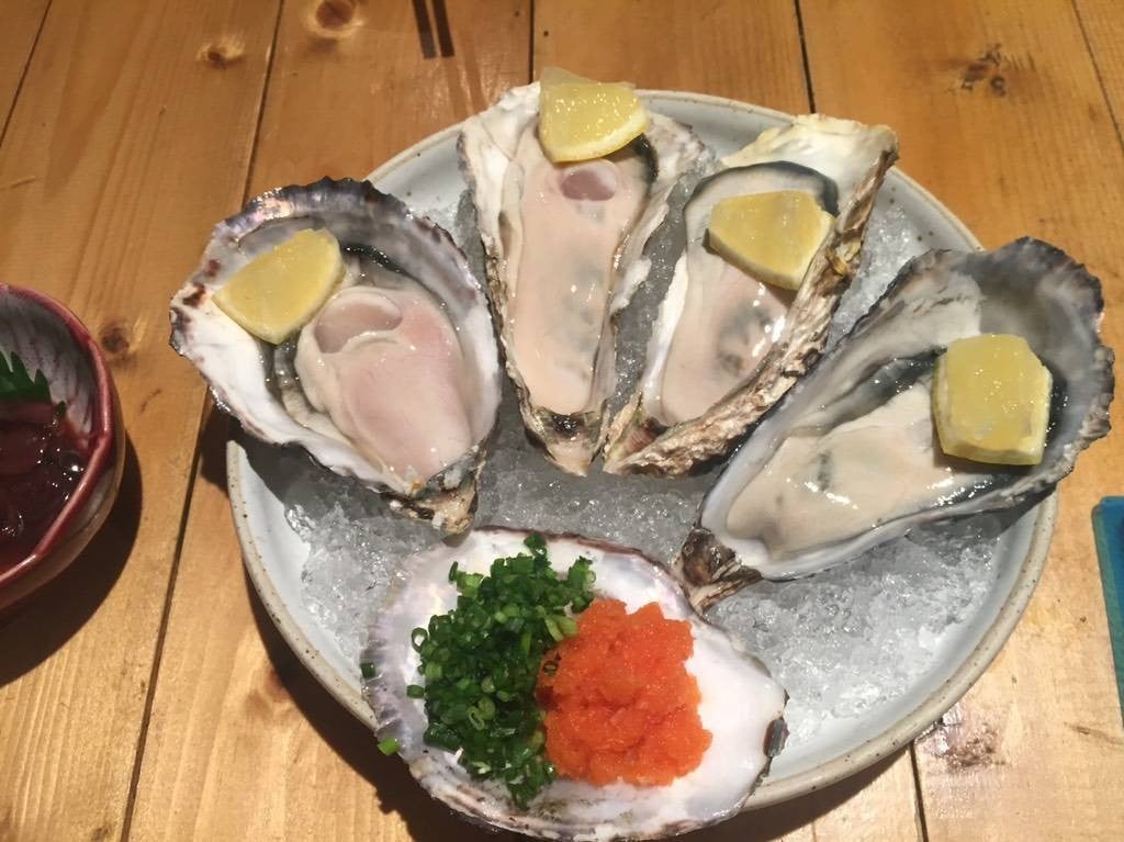 หอยนางรมสด ฮอกไกโด • ตัวละ 170 4 ตัว 670 เนื้อแน่นเต็มปากเต็มคำ ร้าน