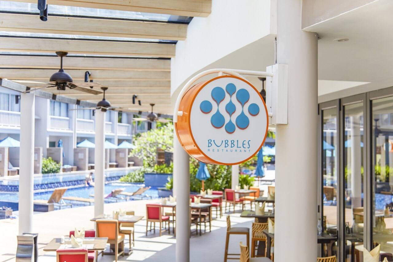 รีวิว Bubbles Restaurant บรรยากาศดีมากเลยครับ