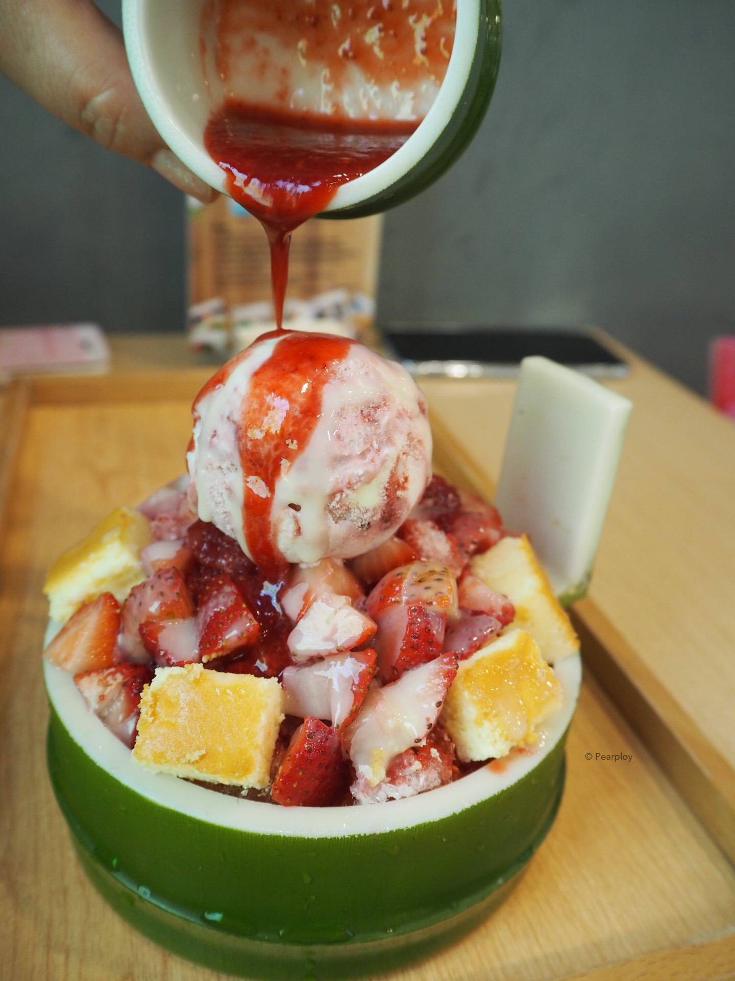 Strawberry Cheesecake Kakigori ร้าน Kyo Roll En Future Park Rangsit