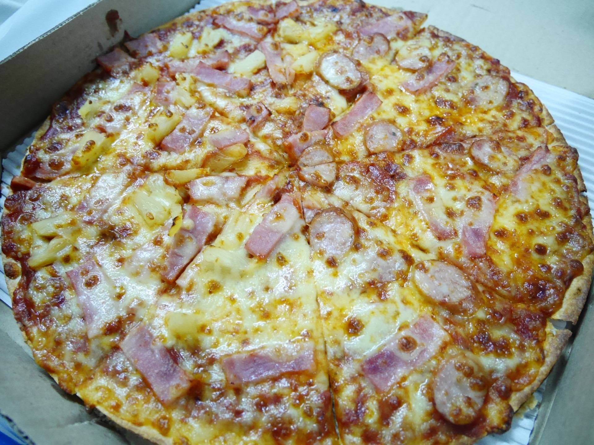 Pizza ขนาด 12 นิ้ว • Half 2 หน้า ร้าน Domino's Pizza แจ๊ส ศรีนครินทร์