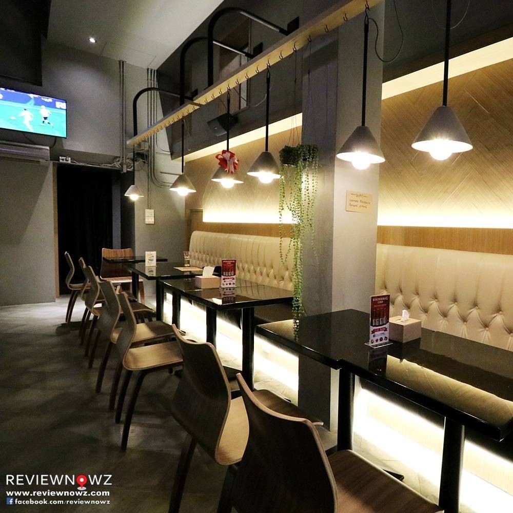 รีวิว Blockhouse Bar&Bistro ร้านสวยน่านั่งกินดื่มแบบสบายๆกับอาหาร