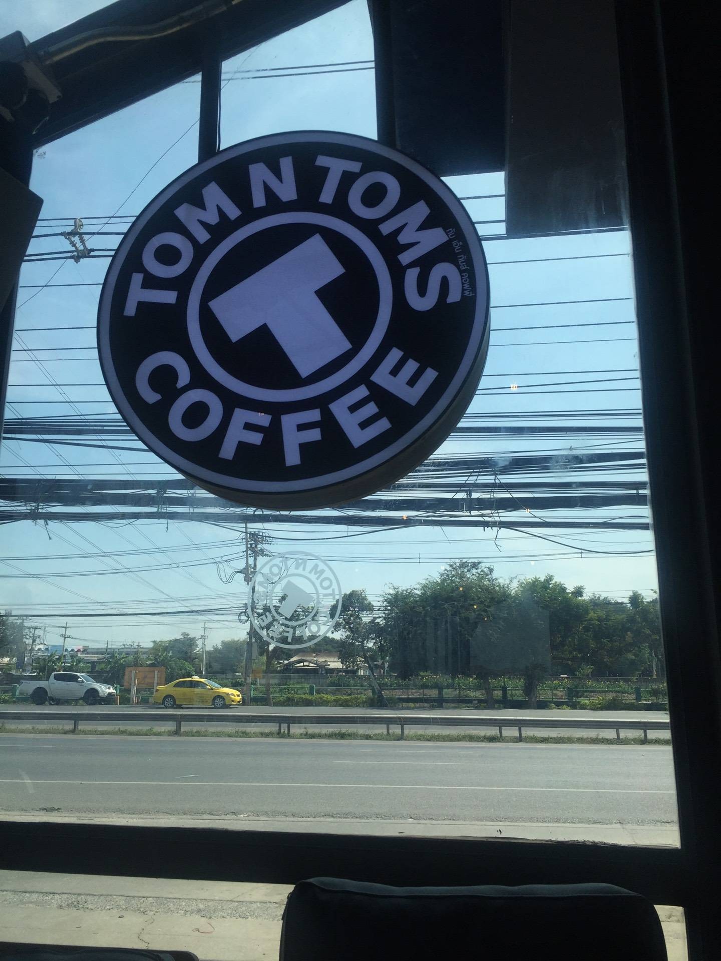 รีวิว TOM N TOMS COFFEE Tara Avenue Rangsit Klong 3 เปิดแล้วจ้า TOM N