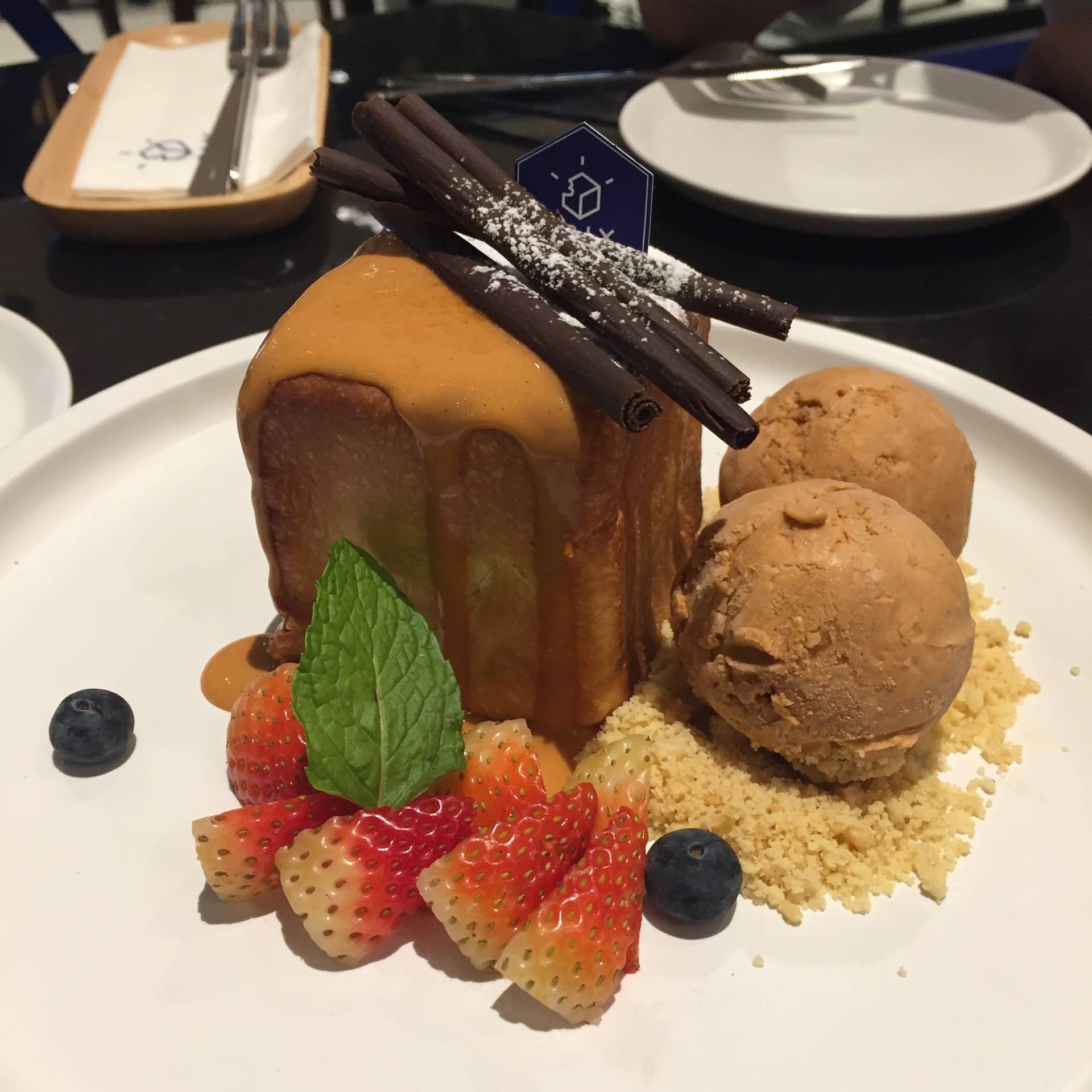 รีวิว BRIX Dessert Bar ชั้น G สยามพารากอน - Thai Tea Brix Box กับ ...