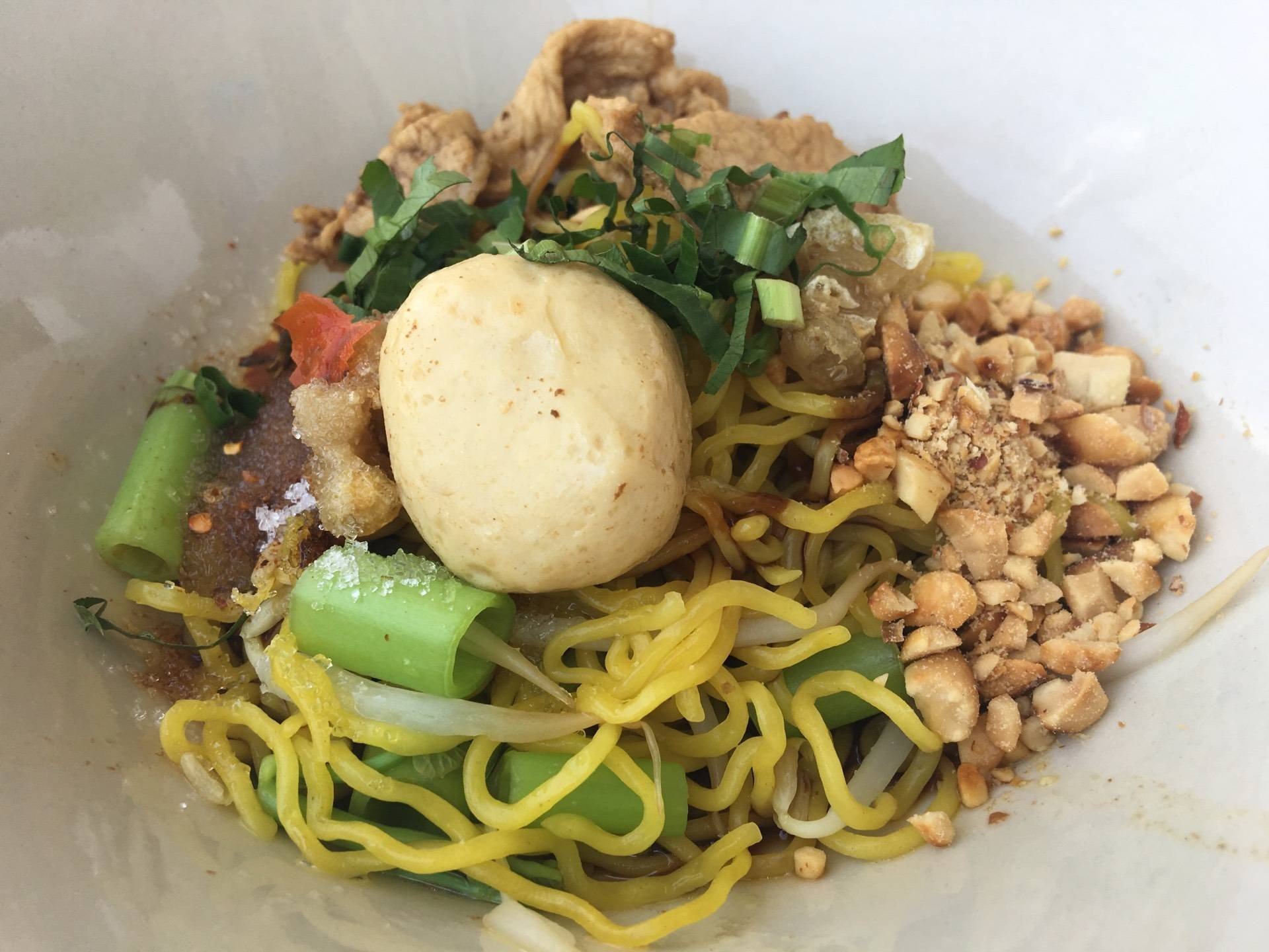 ก๋วยเตี๋ยวเรือหน้ามน บางเลน