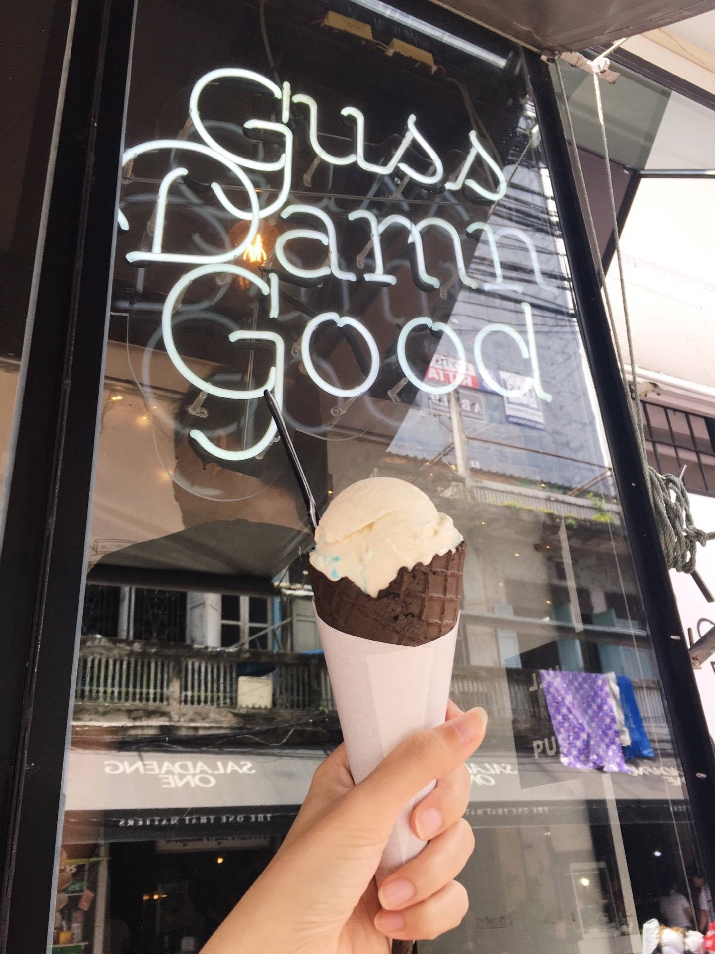 รีวิว Guss Damn Good ซอยศาลาแดง 1 - ไอติมอร่อยแบบแปลกๆดี