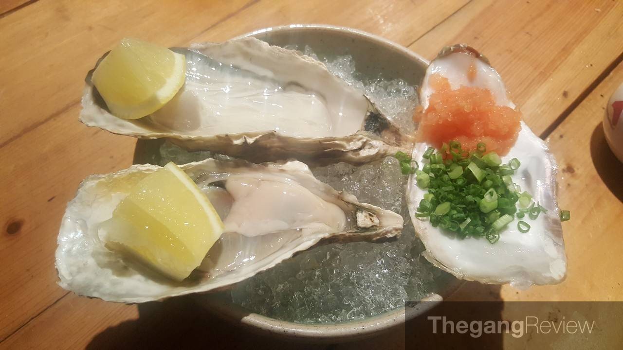 Oyster From SANRIKU, HIROSHIMA • อยากจะบอก….สดดีงามมากครับ ร้าน