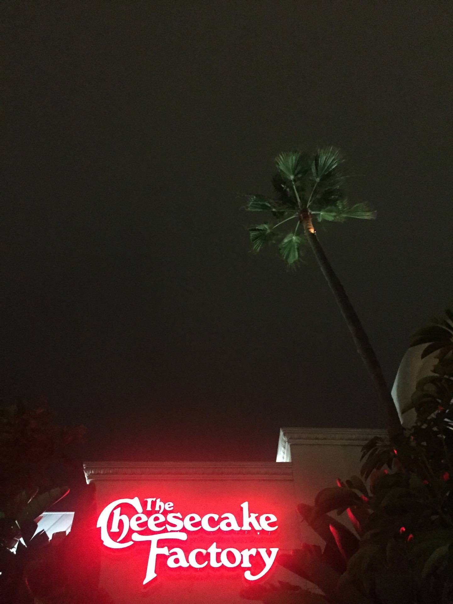 รีวิว The Cheesecake Factory Santa Monica classic american fusion