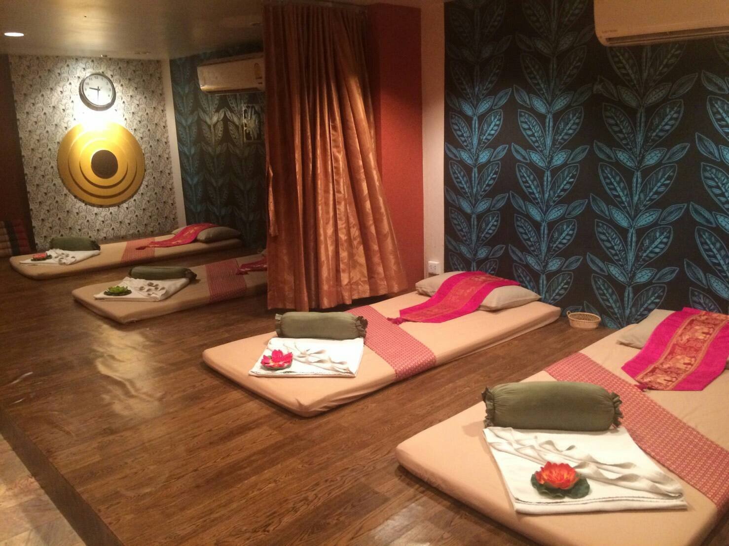 รีวิว Healthland ศรีนครินทร์ - นวดดีพนักงานมีมารยาท ที่จอดรถสะดวก