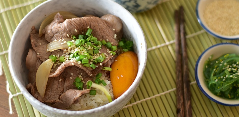 วิธีทำ “ข้าวหน้าเนื้อ” เมนูอาหารญี่ปุ่น ฟินได้ไม่ต้องไปถึงญี่ปุ่น!