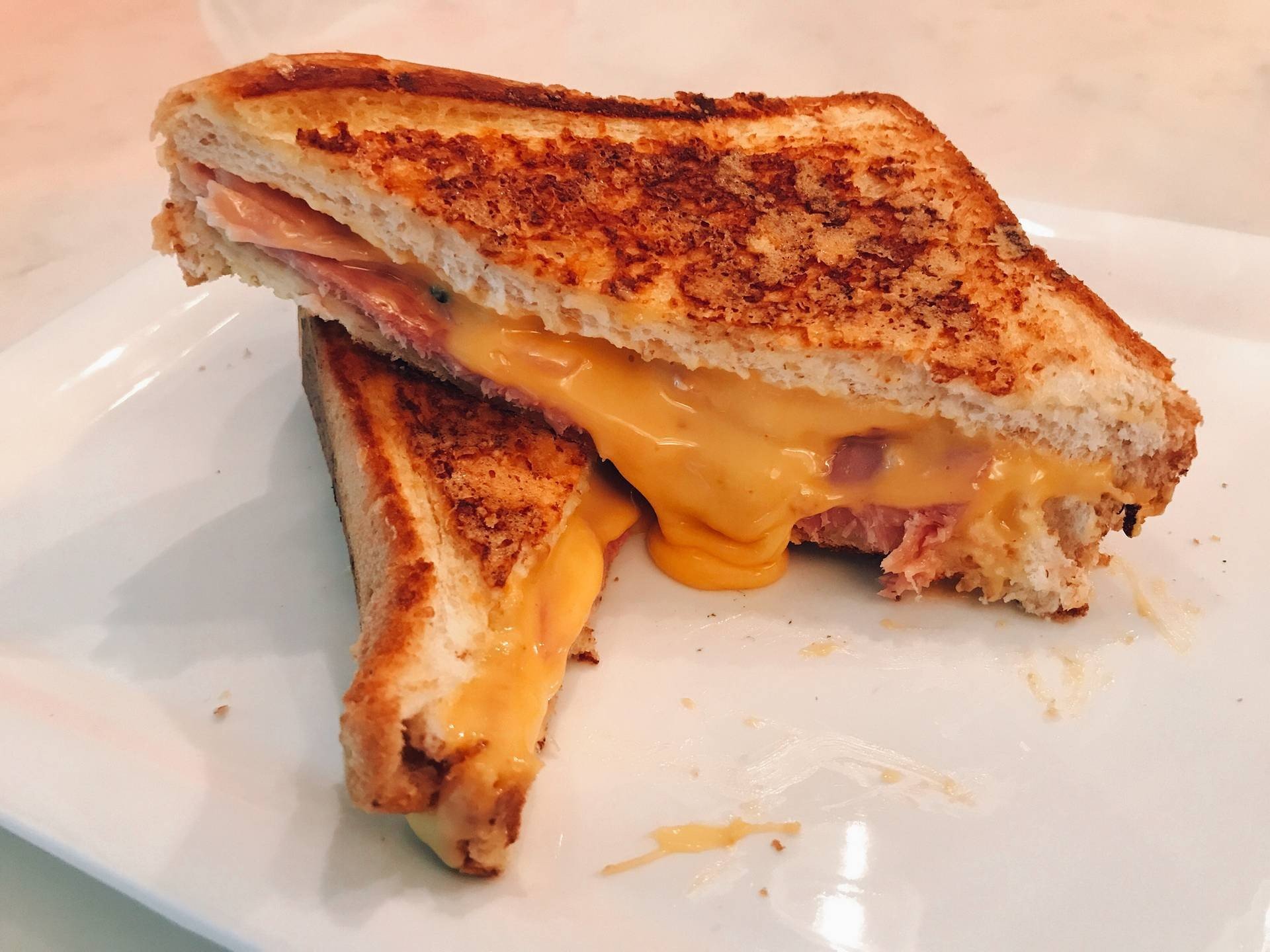 grilled ham cheese sandwich