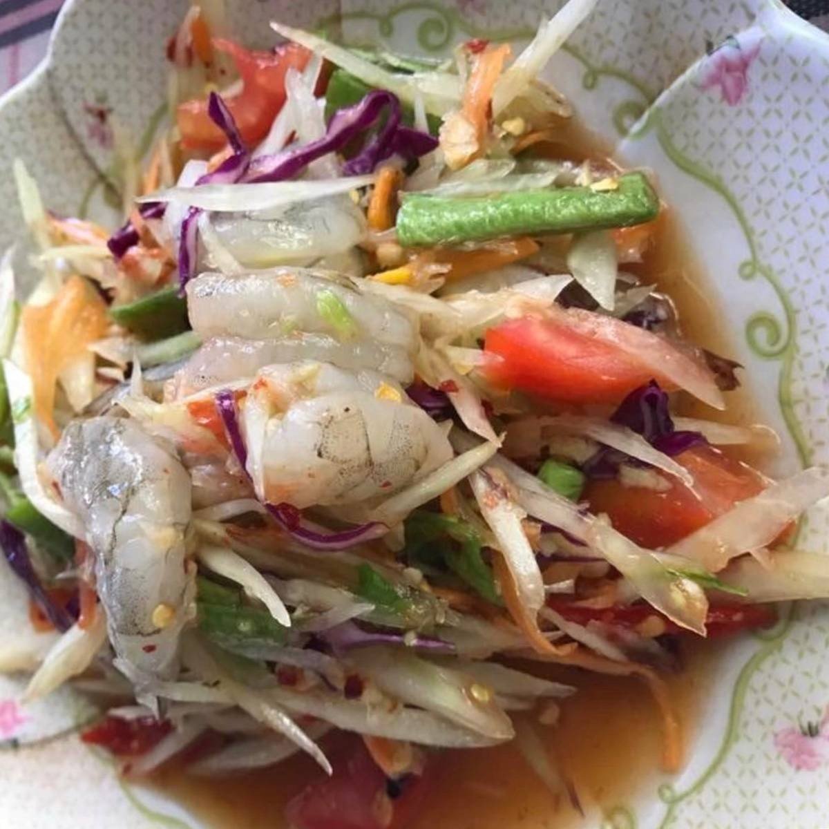 ตำกุ้งสดจากทะเล