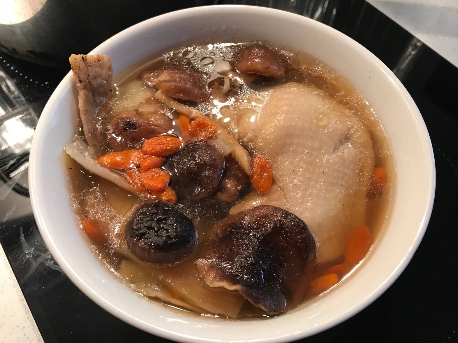 ไก่ตุ๋นยาจีน