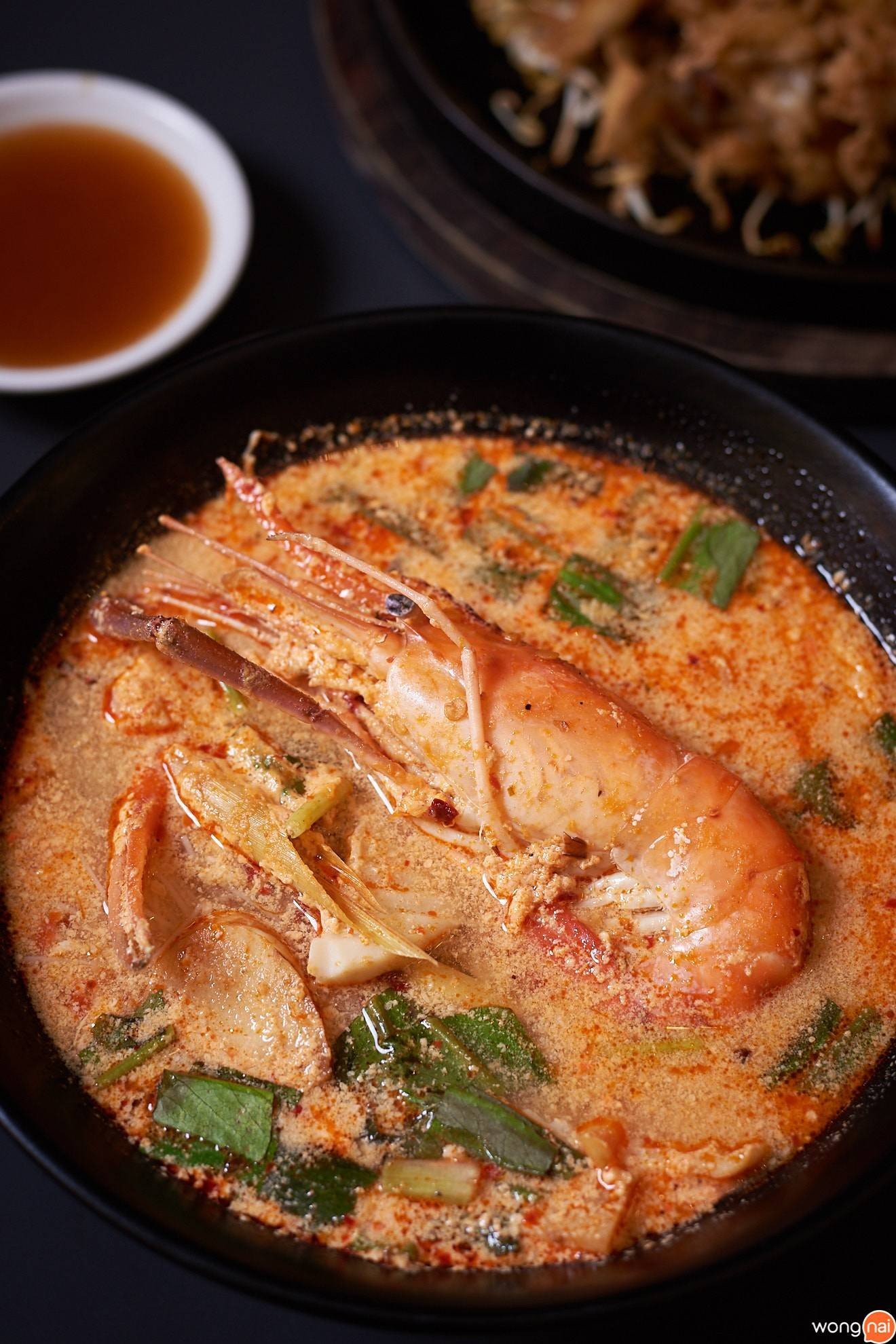 ก๋วยเตี๋ยวต้มยำกุ้งแม่น้ำใส่มันกุ้ง Food Republic
