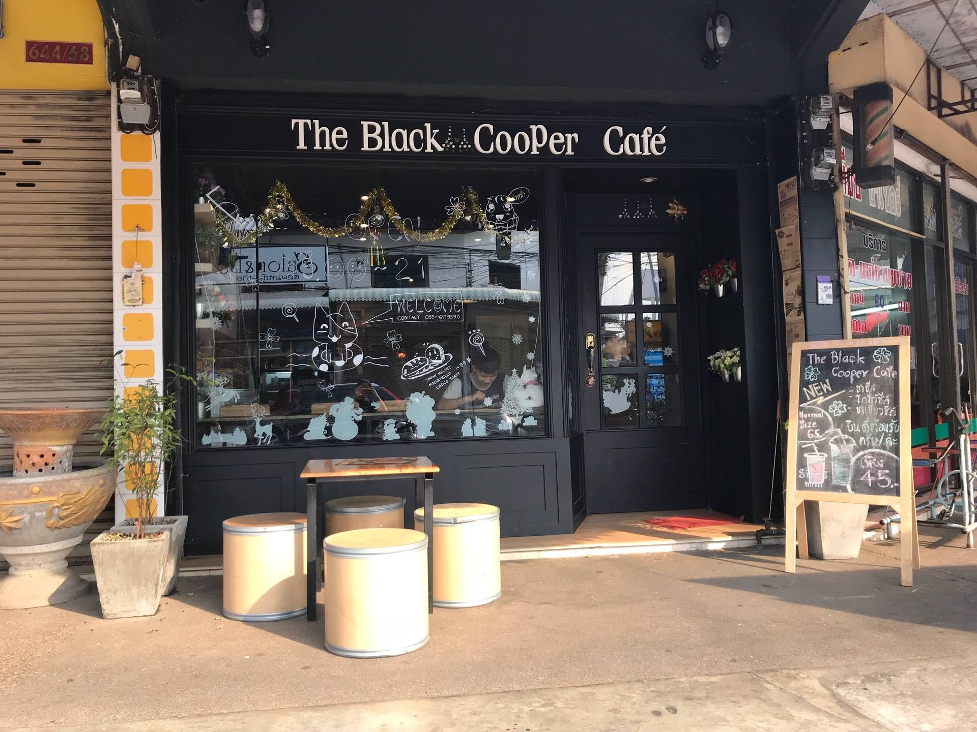 รีวิว The BLACK Cooper Café 🐷อ้วนตะลุยกิน🍴ตอน คาเฟ่สไตล์อังกฤษ ใจกลาง