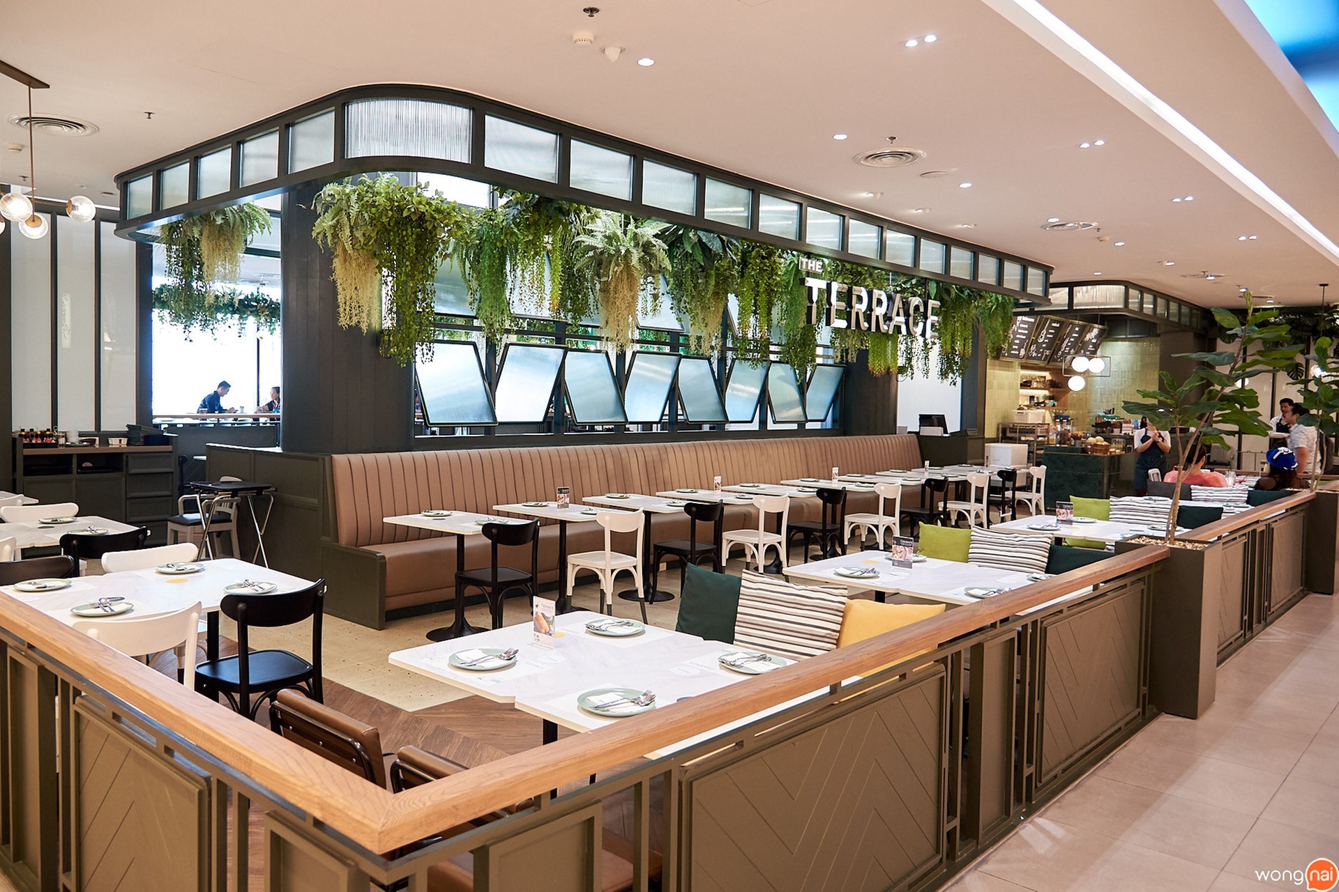 หน้าร้าน "The Terrace"