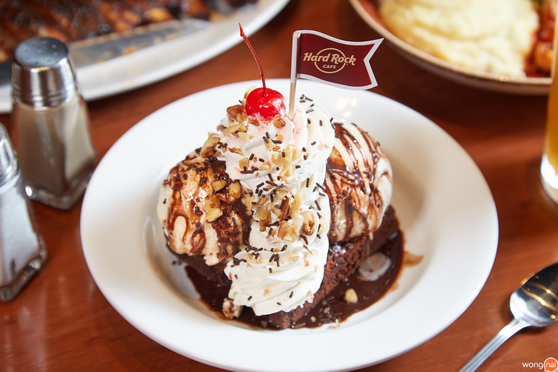 HOT FUDGE BROWNIE Hard Rock Cafe pattaya