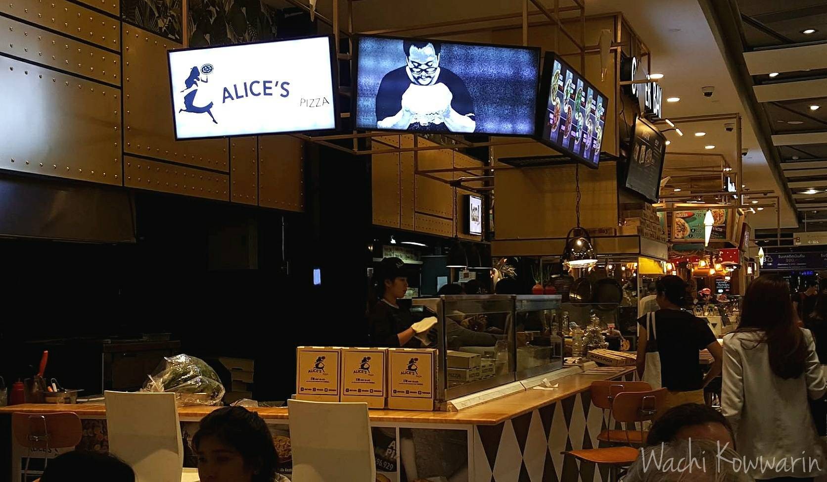 รีวิว Alice's Pizza Emquartier พิซซ่ากระเฉด