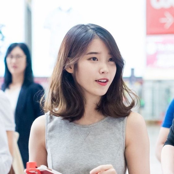 ผมสั้น