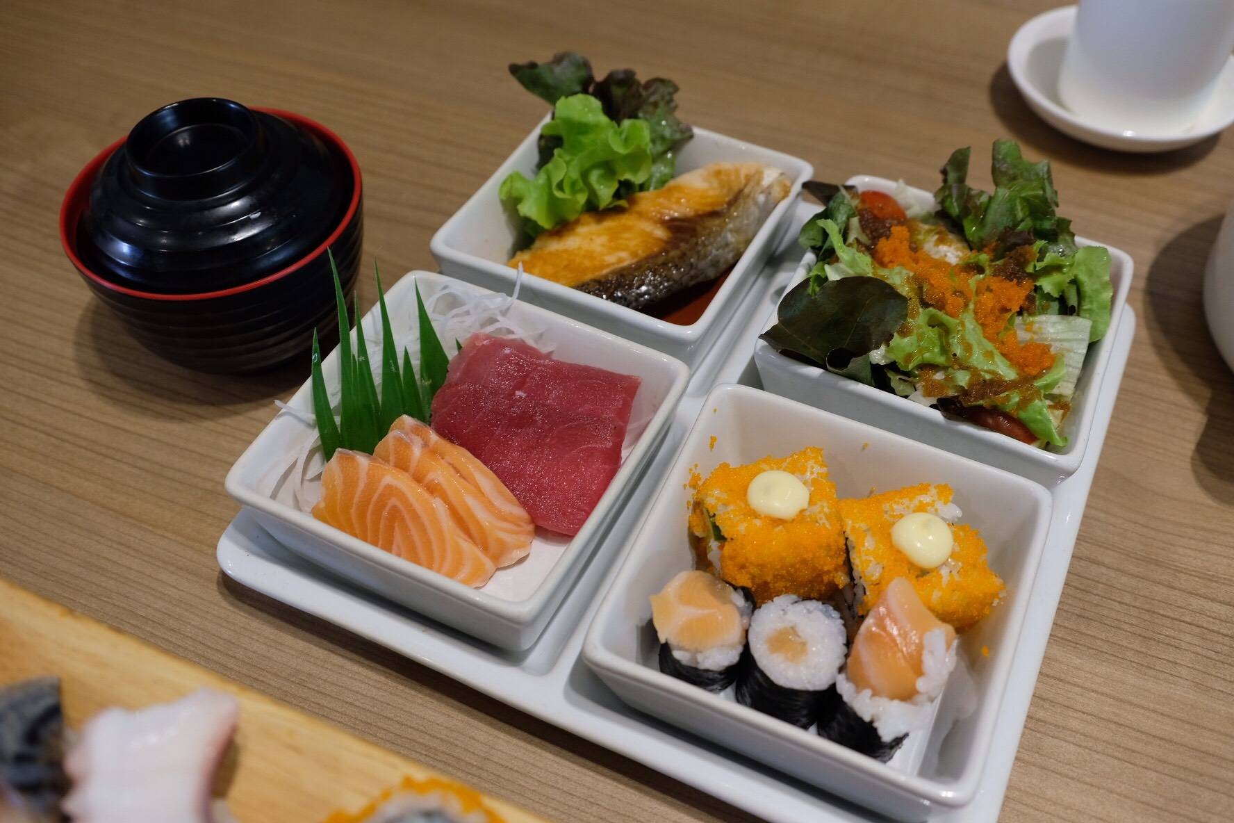 รีวิว Kin Donburi Cafe The Crystal Park - เจอปลาไม่ค่อยสด เลยไม่ค่อย ...