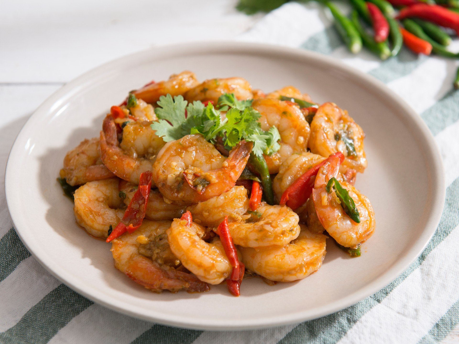 กุ้งผัดพริกขี้หนู