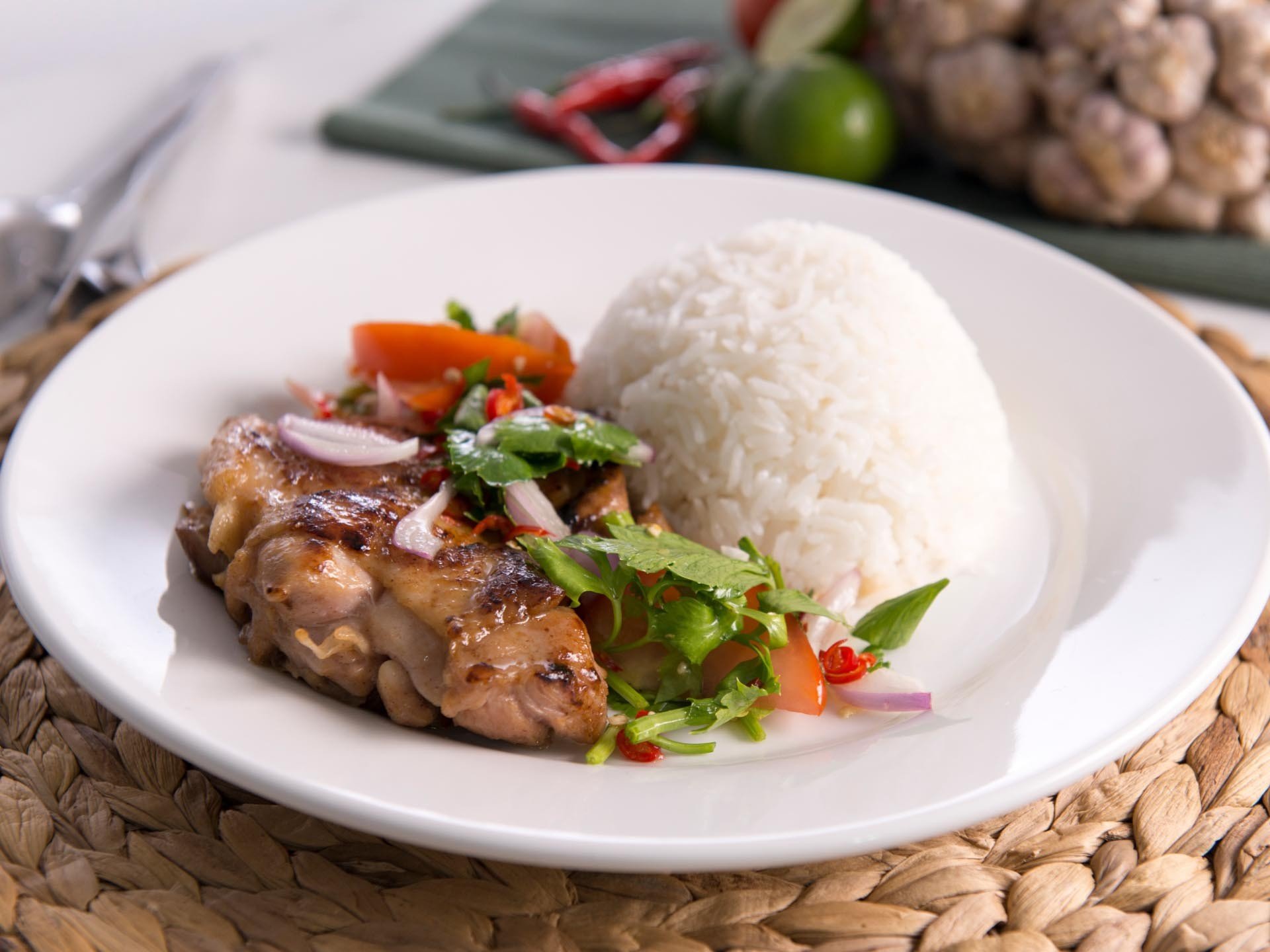 ข้าวยำไก่ย่าง