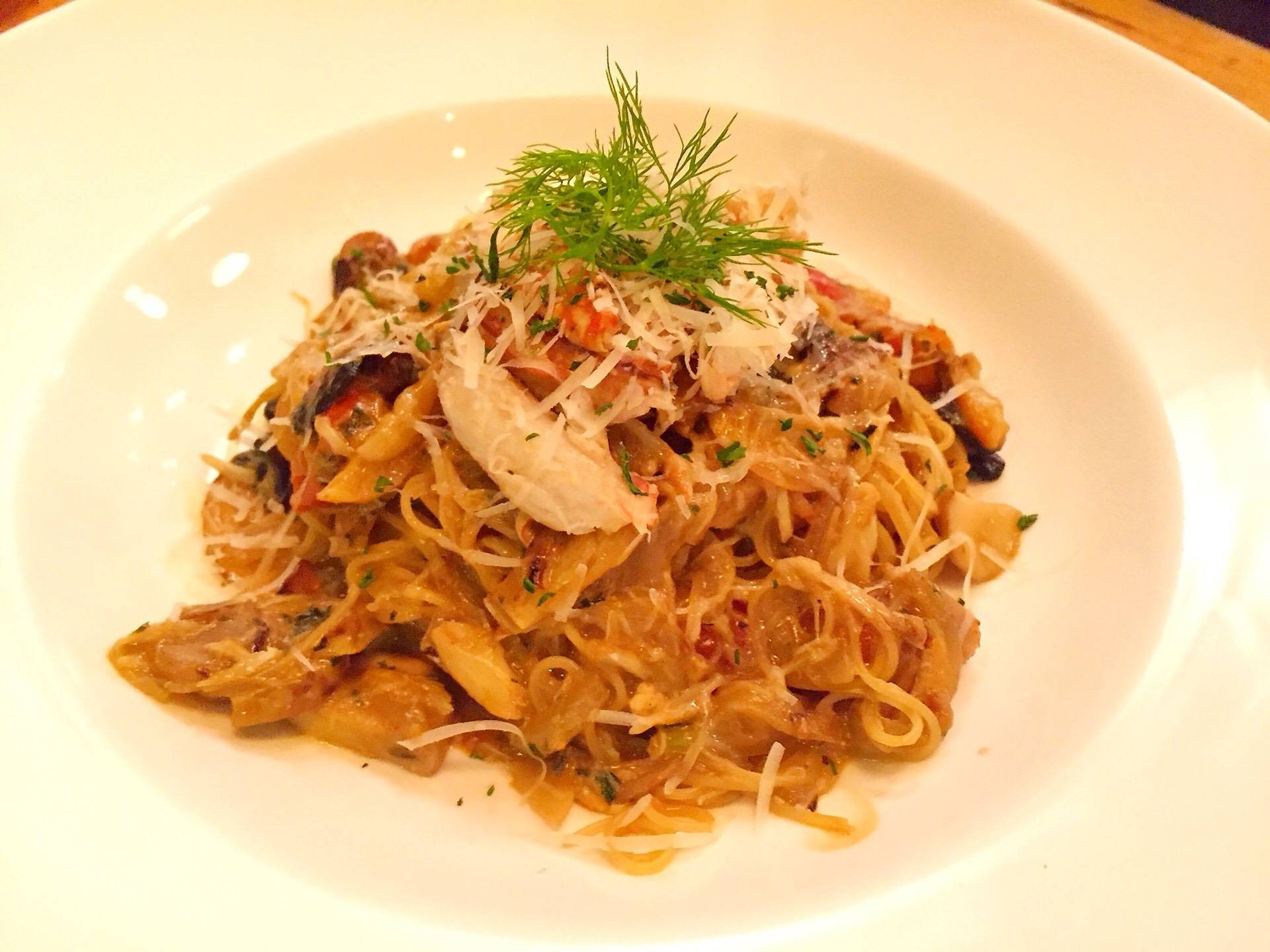 Angel hair pasta with crab meat . ร้าน Seven Spoons - Wongnai