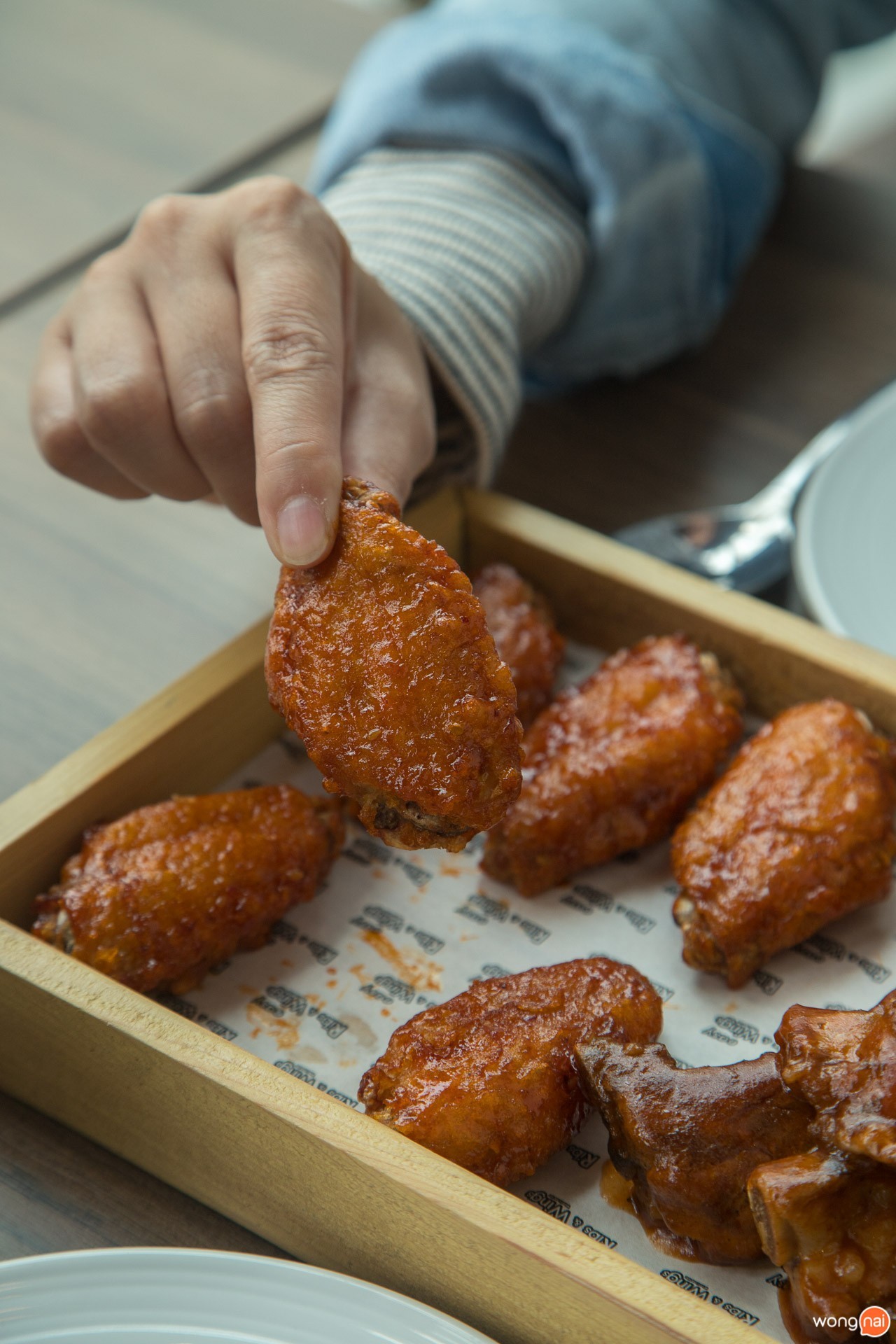 Ribs and Wings เมกะ บางนา ซี่โครงหมู ปีกไก่ทอด