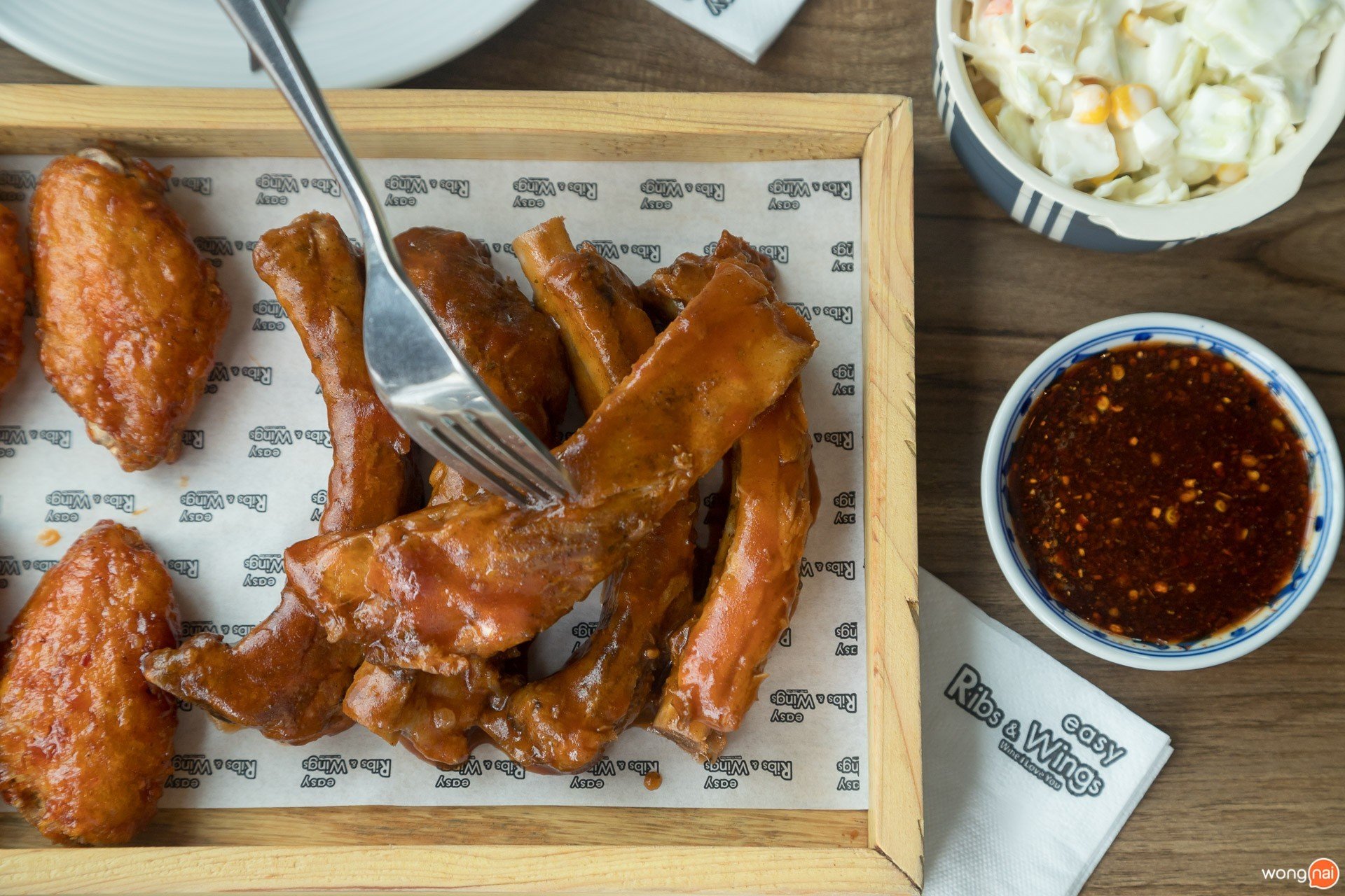 Ribs and Wings เมกะ บางนา ซี่โครงหมู ปีกไก่ทอด