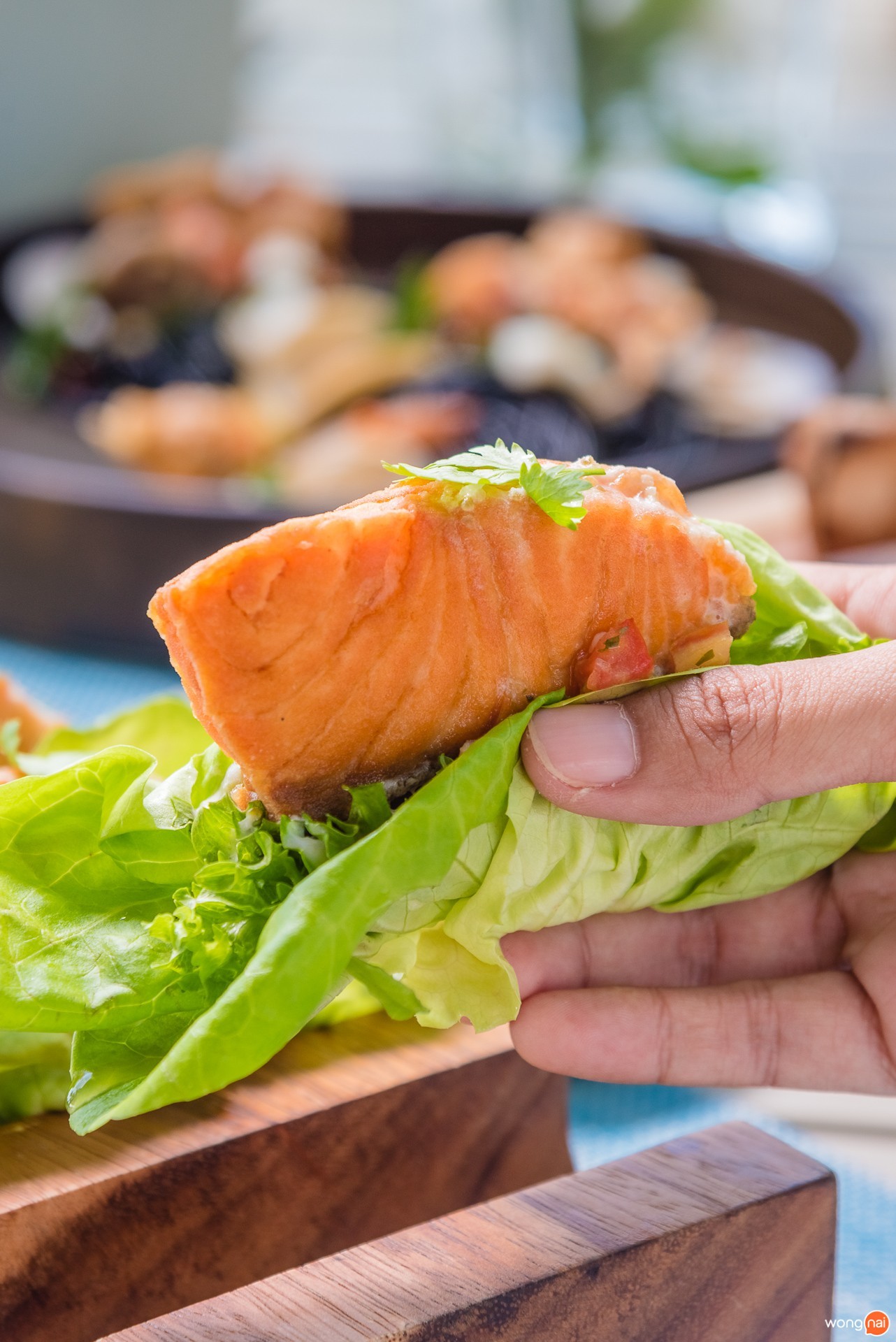 นั่งชิลล์ติดหาด กินซีฟู้ดสุดพรีเมียม "Sea Salt Lounge & Grill" ภูเก็ต