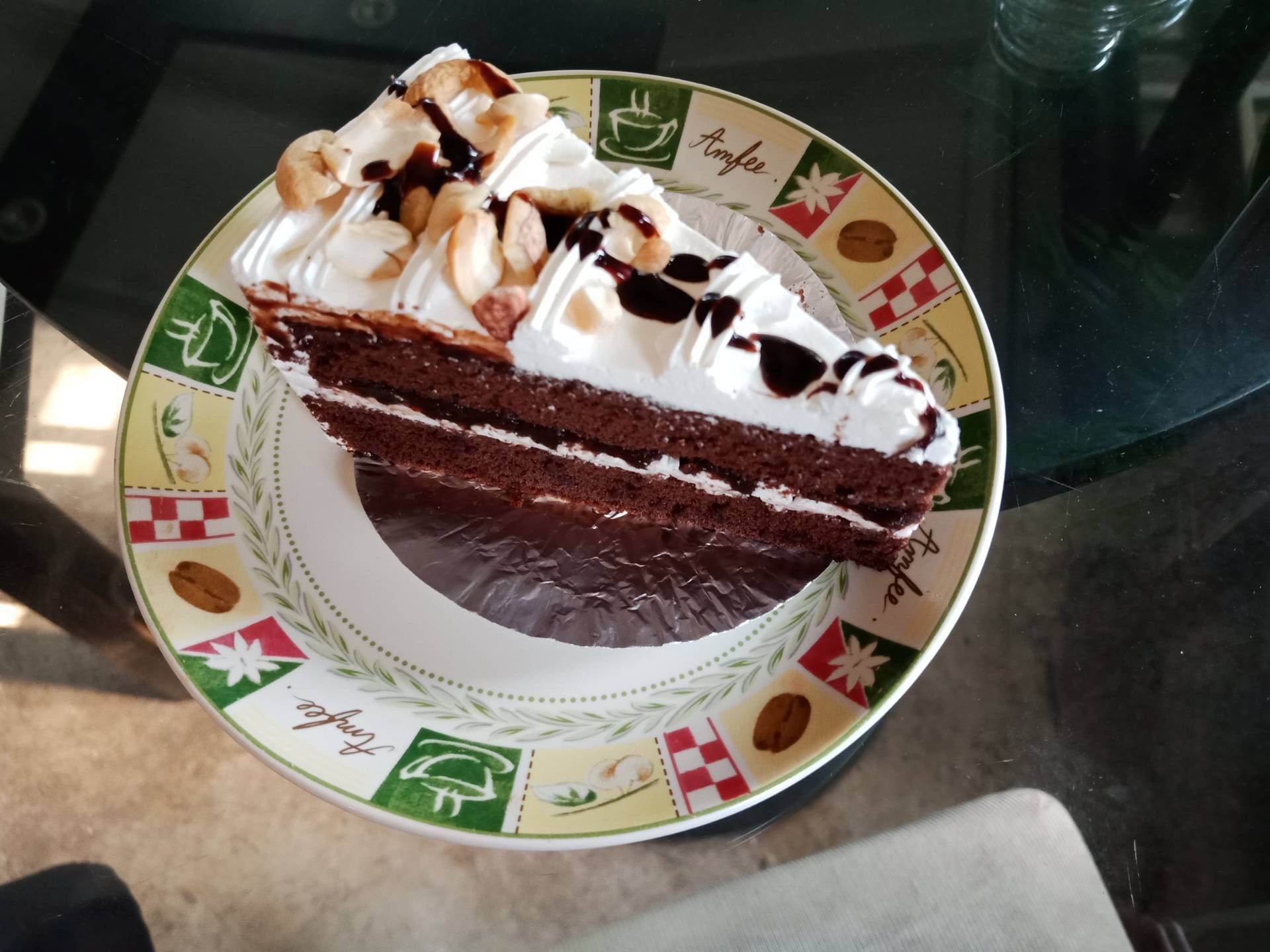 ร้าน เค้กแอนด์ครัมส์ รีวิวร้านอาหาร